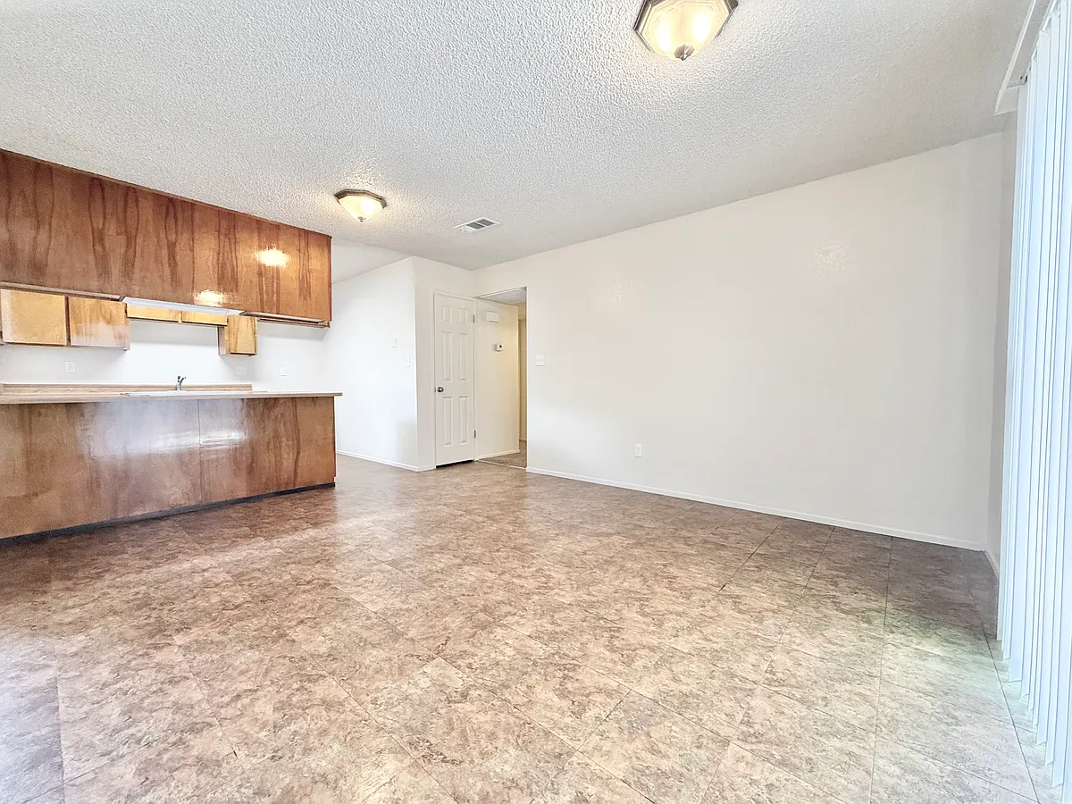 Building Photo - 3321 Windmill Dr