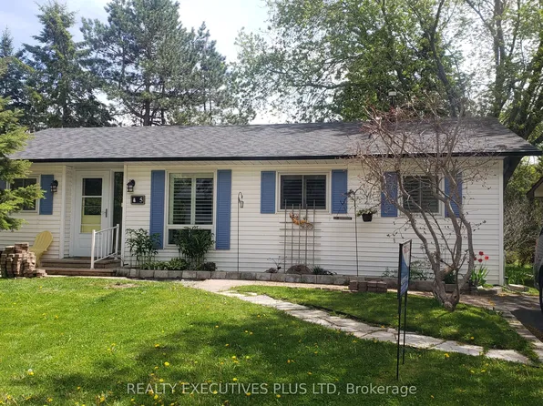 5 Tecumseth Pines Dr, New Tecumseth, ON L0G 1W0