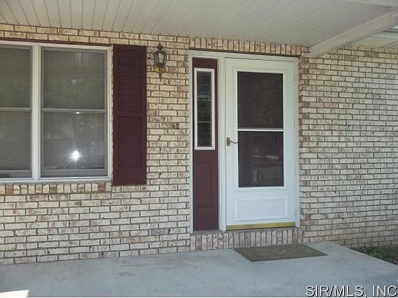 3rd image of 1104 Alice Ln
