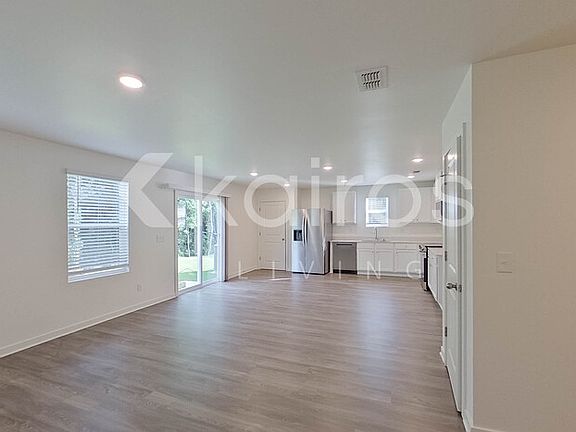 4th image of 156 George Oxford Dr