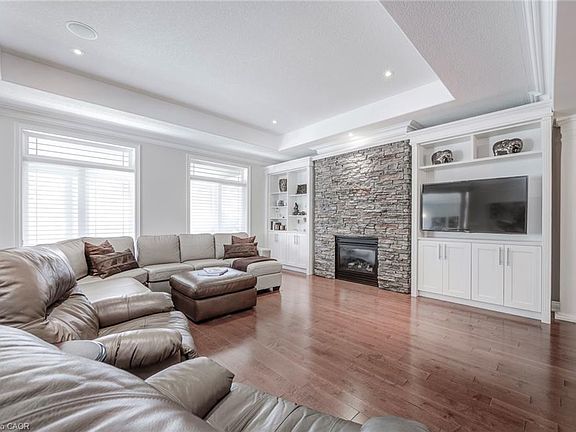 4th image of 4072 Highland Park Dr