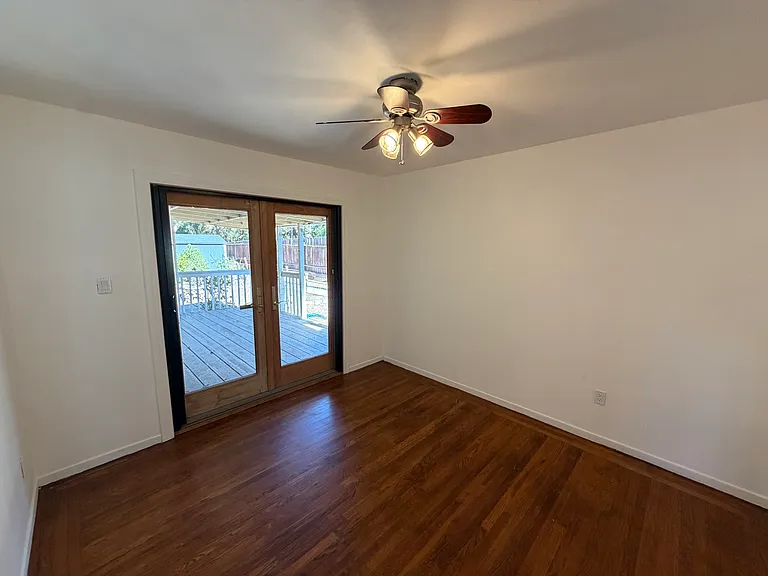 638 Palm Ave — Photo 12
