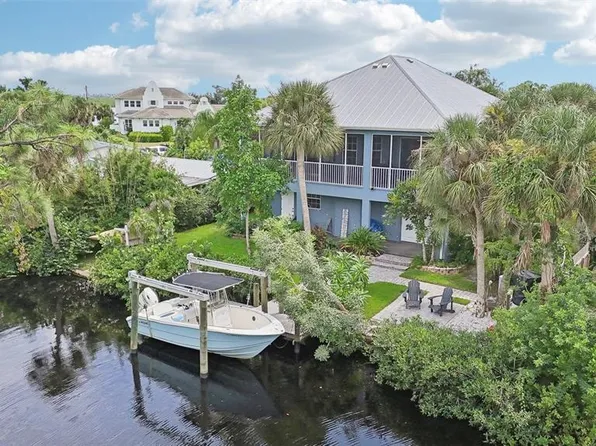 9033 Allapata Ln, Venice, FL 34293