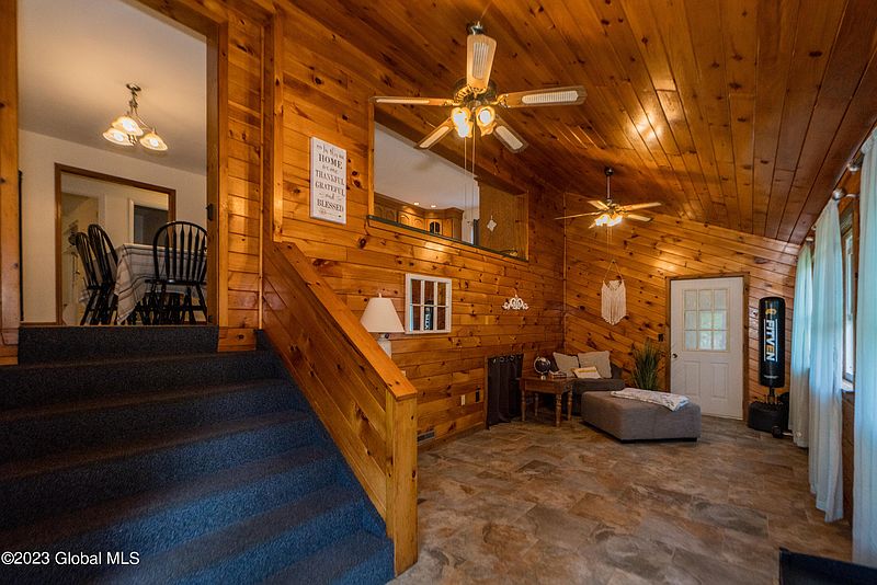 3rd image of 29 Grove Court