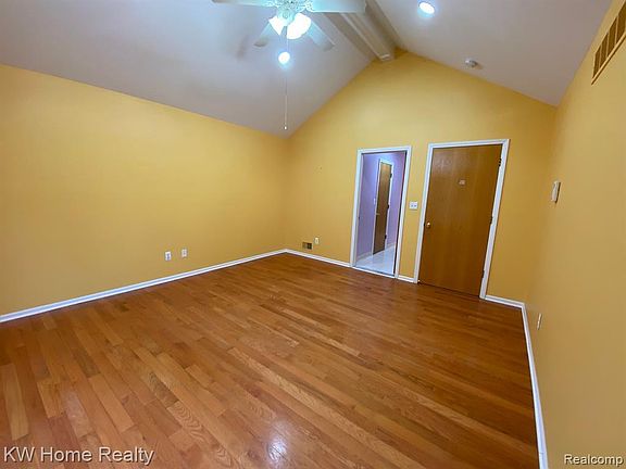 2nd image of 47145 Woodberry Estates Dr