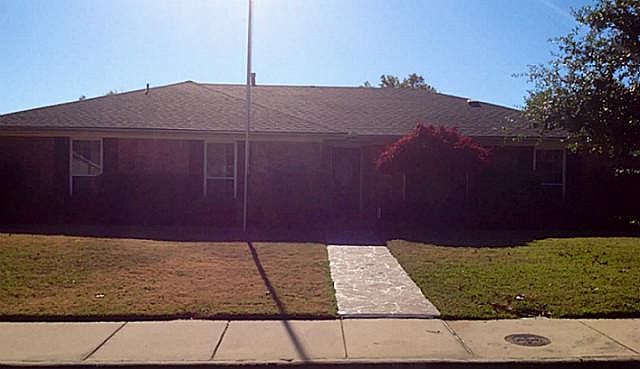 1st image of 1948 Kensington Dr