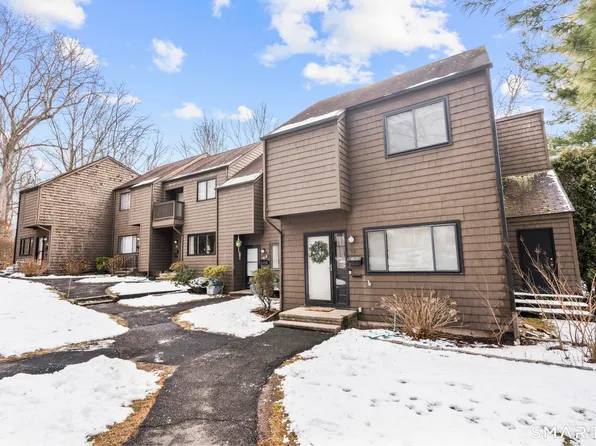 43 Hampton Park #43, Branford, CT 06405