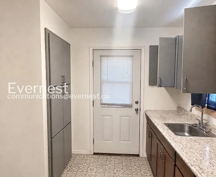 118 Cravens Ave — Photo 6