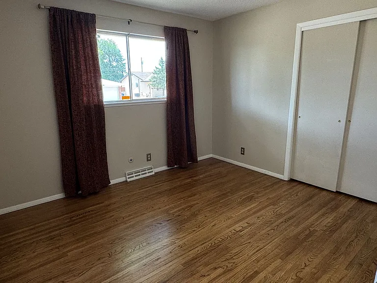 4304 Andrew Dr NE — Photo 9