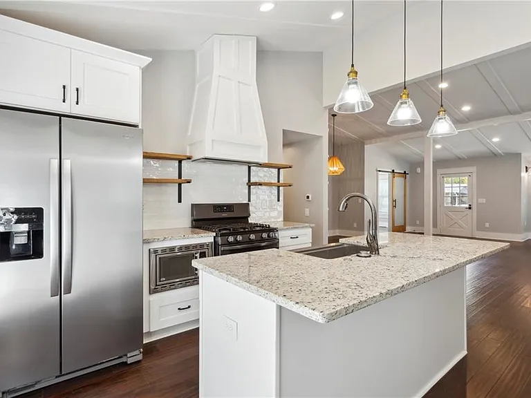 3258 Highland Dr SE — Photo 20