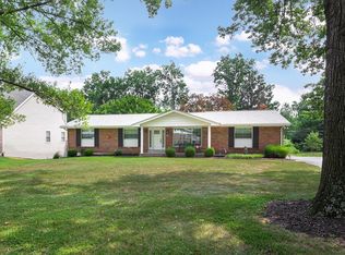 9934 Sappington Rd, Saint Louis, MO 63128