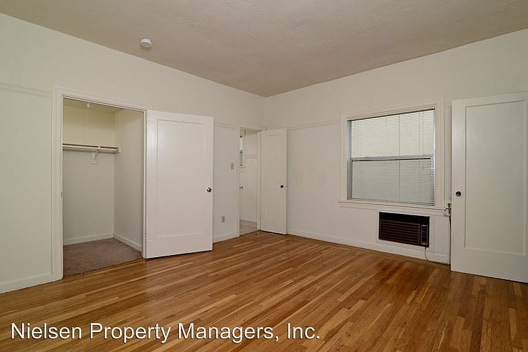 2nd image of 1410 G St APT 06