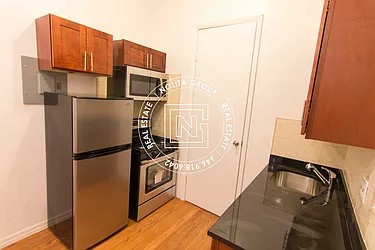 Rented by Nolita Group