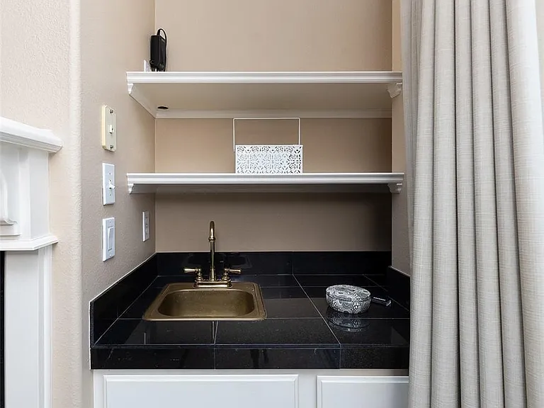 Master Wet Bar