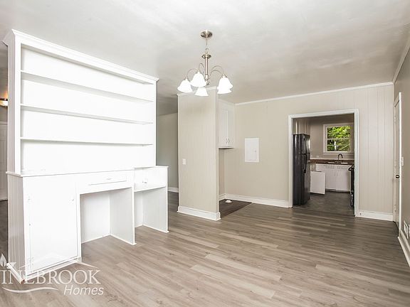 5th image of 3847 Davies Dr