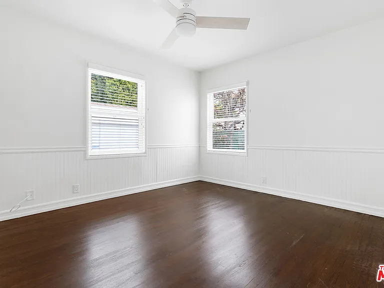 6611 W 6th St — Photo 28