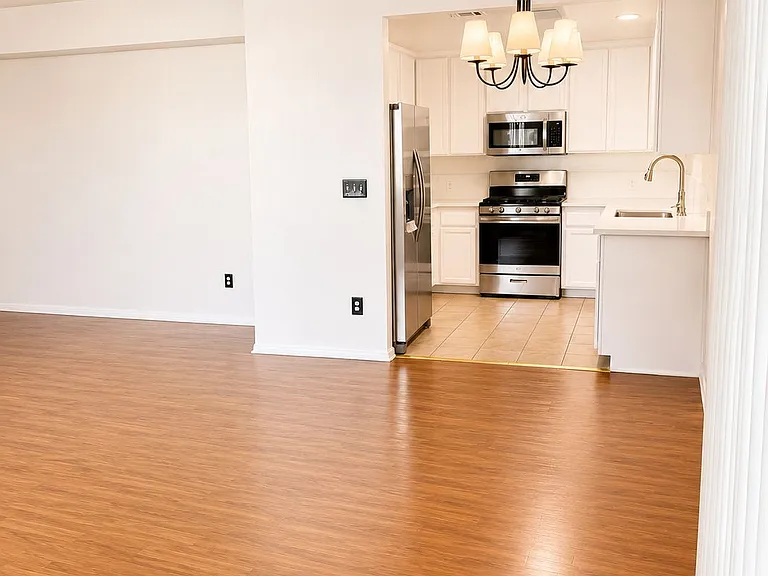 10756 Camarillo St #201 — Photo 3