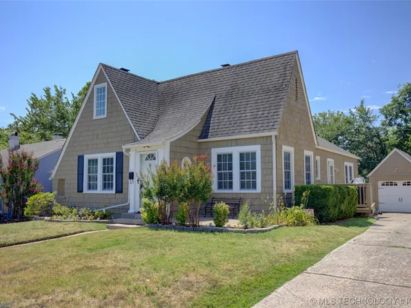 2224 E 17th Pl, Tulsa, OK 74104