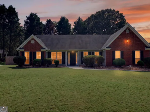 300 Hickory Pointe Ct, Villa Rica, GA 30180