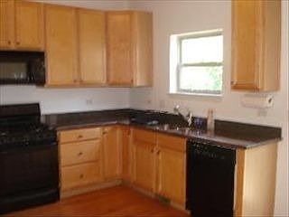 5th image of 3251 N Washtenaw Ave