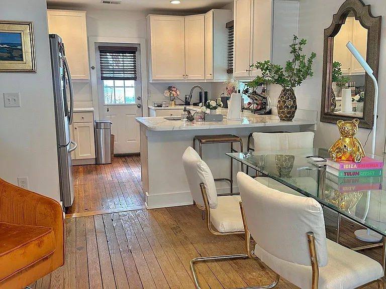 22 Maverick St — Photo 4
