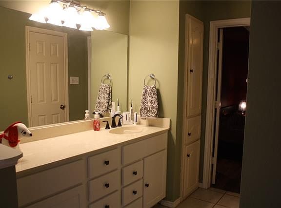 5th image of 444 Crooked Ln
