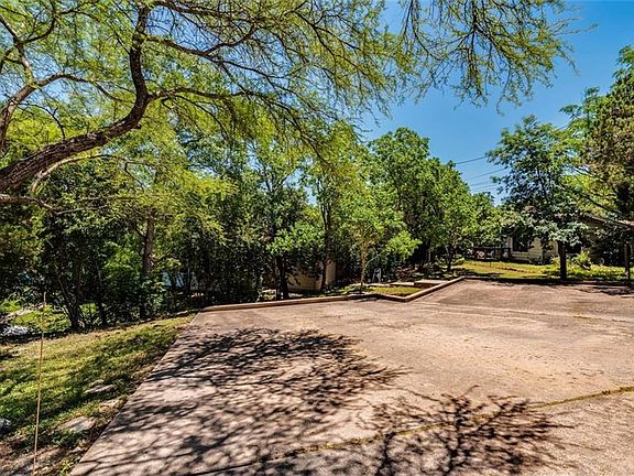 2nd image of 6211 Mountain Shadows Dr
