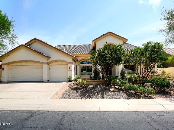 3rd image of 1619 E Silverwood Drive