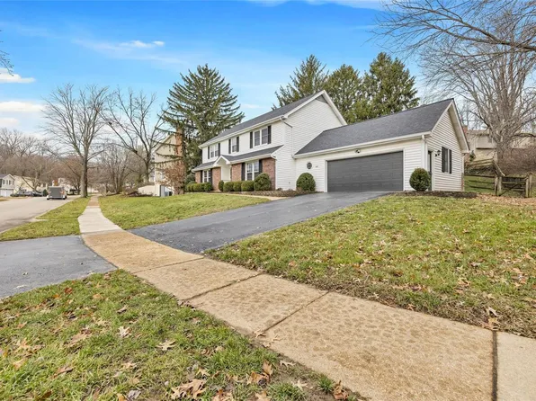 14149 Westernmill Dr, Chesterfield, MO 63017