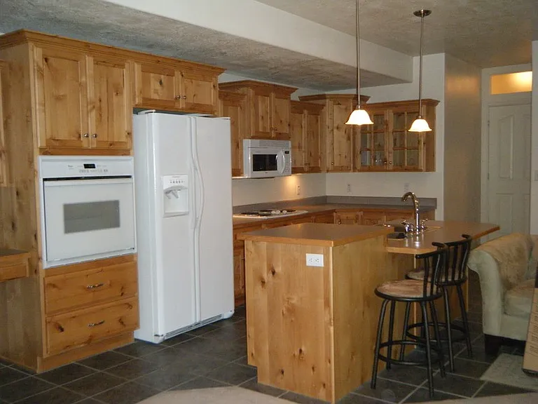 10511 N Canterbury Dr — Photo 3