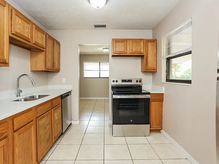 7233 Eudine Dr S — Photo 7