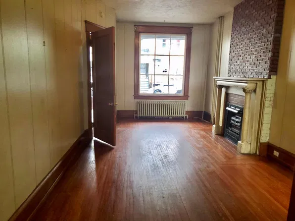940 N 11th St, Reading, PA 19604