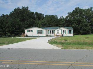 913 Isaac Rd, Clinton, NC 28328