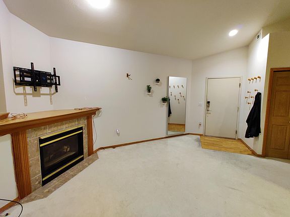 2nd image of 18646 NE 55th Way
