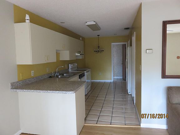 4th image of 2050 Oleander Avenue Bld 10 Unit 106
