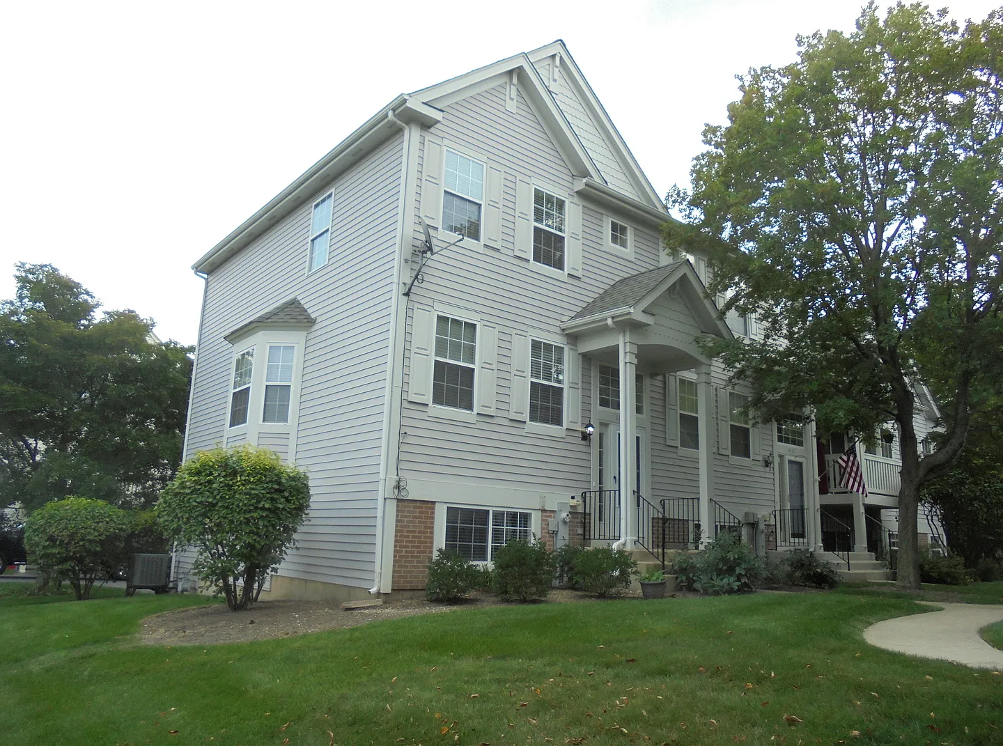 3 bed, 1.5 bath, $2,595 — Photo 1
