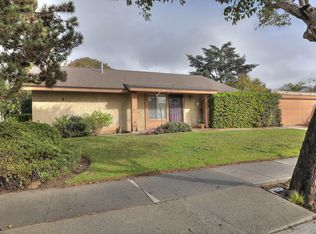 4686 Aragon Dr, Carpinteria, CA 93013