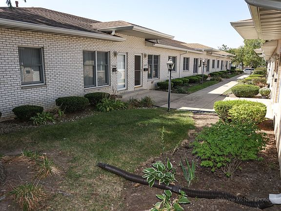 2nd image of 1054 Chovan Dr #1054
