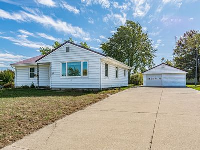 915 Suburban St NE, Cedar Rapids, IA, 52402
