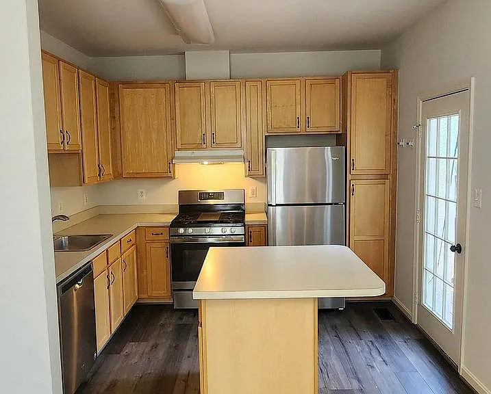 45512 Lakemont Sq — Photo 5