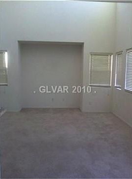 3rd image of 11964 Giles St