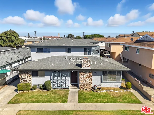 11922 Manor Dr, Hawthorne, CA 90250