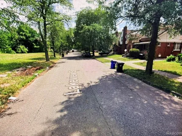 5800 Lakeview St, Detroit, MI 48213