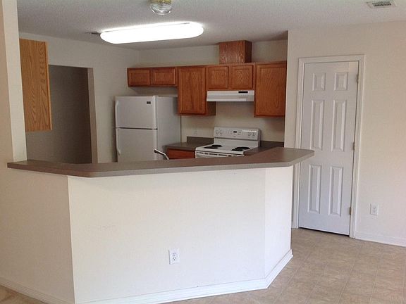 5th image of 3287 Massena Dr