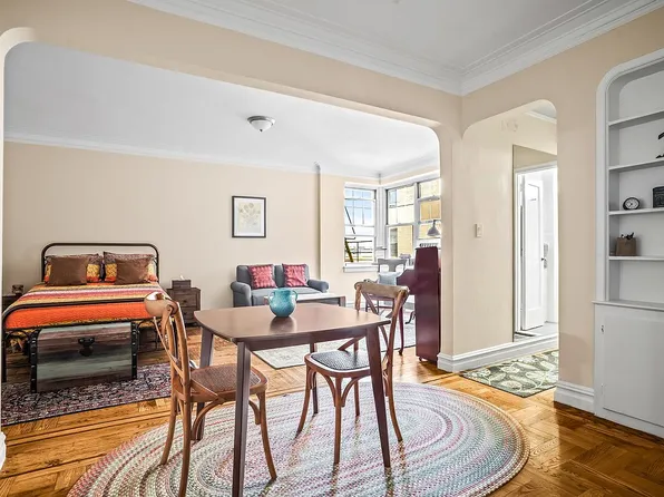 720 Fort Washington Ave APT 4A, New York, NY 10040