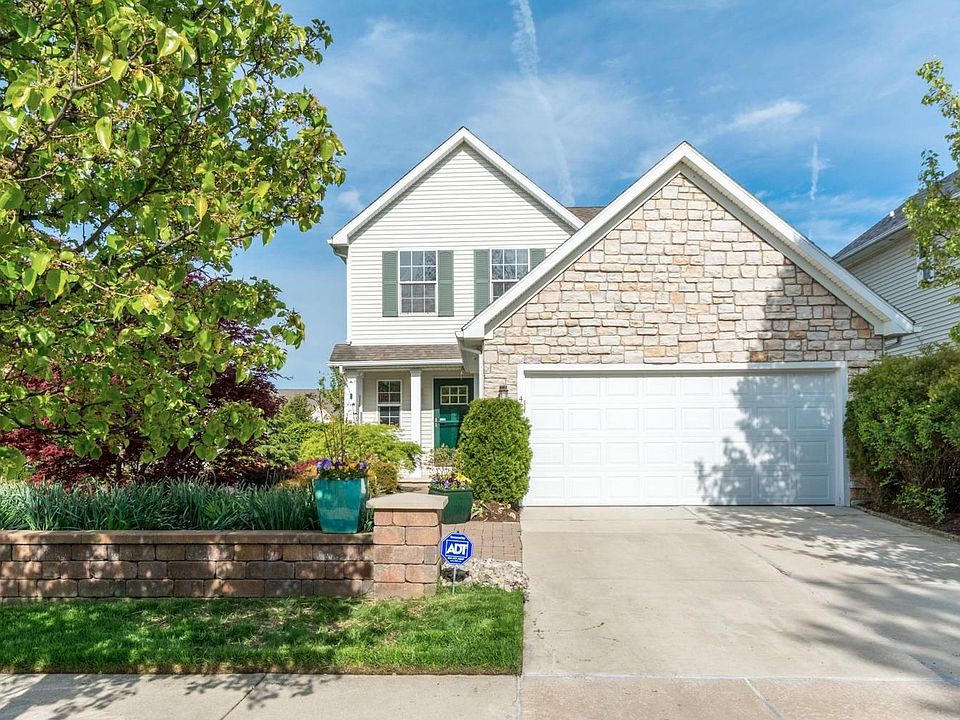 1st image of 422 Cambridge Dr