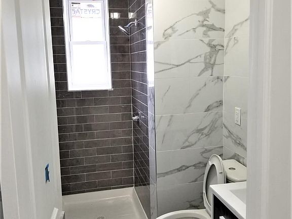 3rd image of 65 Stuyvesant Ave