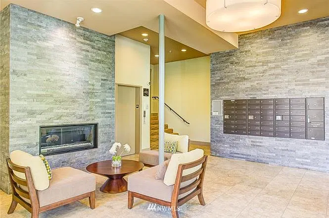 1 bed, 540 sqft, $2,350 — Photo 2
