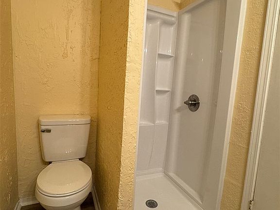 5th image of 2145 NW Denver Ave