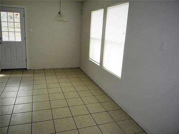 3rd image of 8949 Preakness Cir